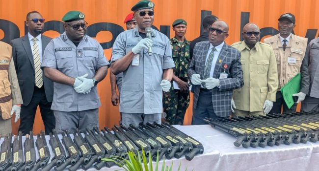 Nigeria Customs Hands Over 399 Rifles Seized at Tincan Port to NSA