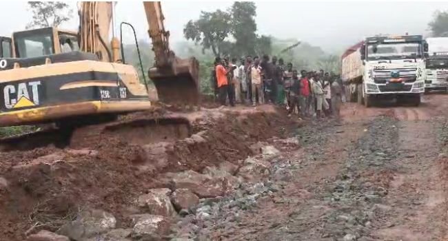 Work Commences On Dilapidated Ifaki-Oye-Ilupeju Road